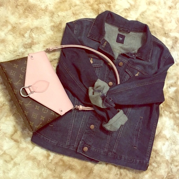 GAP Jackets & Blazers - GAP denim jacket classic